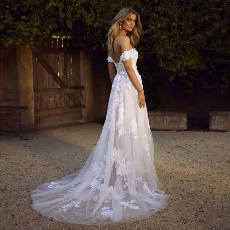 Lace Beach Wedding Dresses 2022 Off the Shoulder Appliques A Line Boho Bride Dress Princess Wedding Gown Robe De Mariee