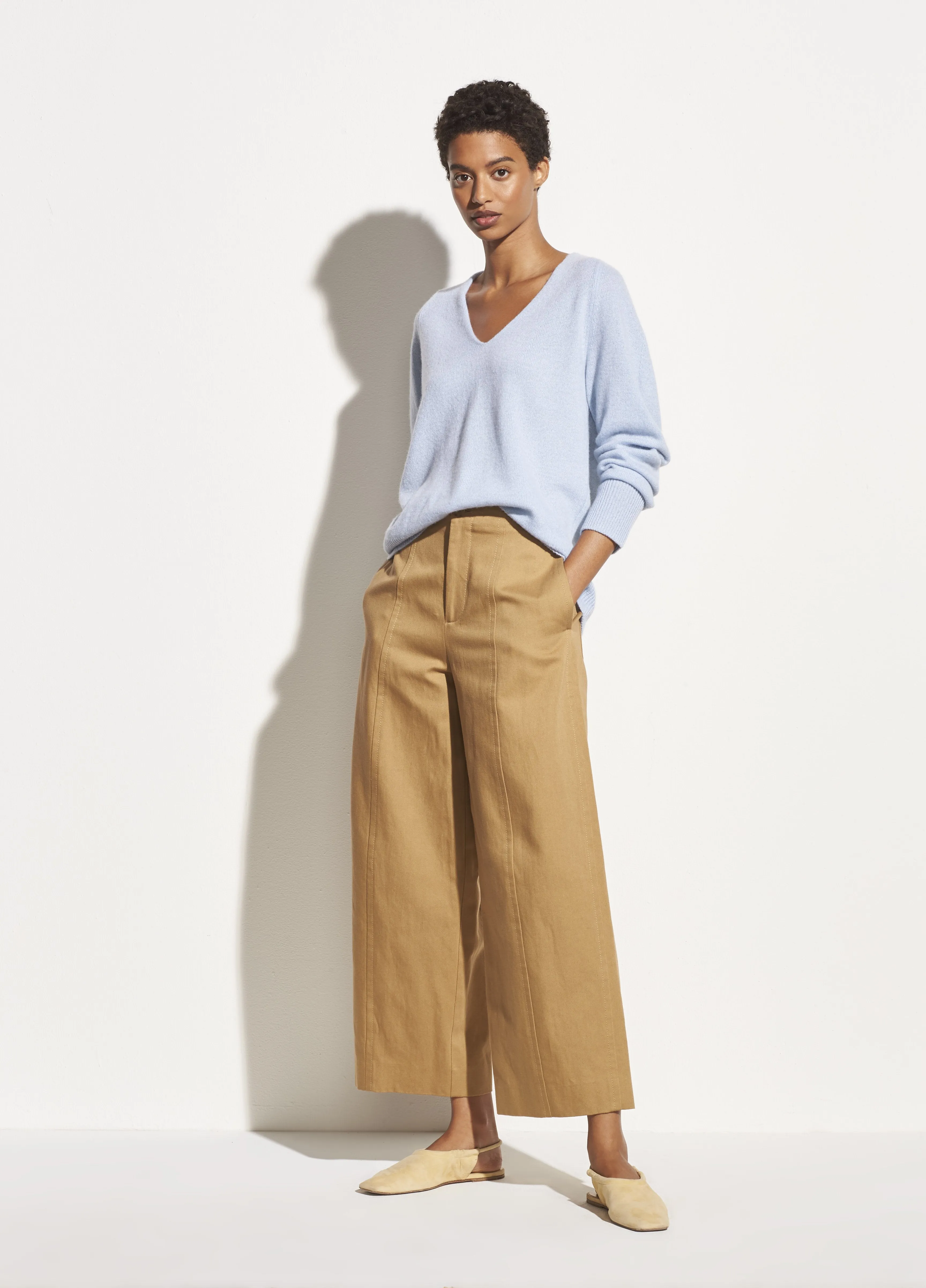 Marled Wool Cashmere V-Neck in Powder Blue