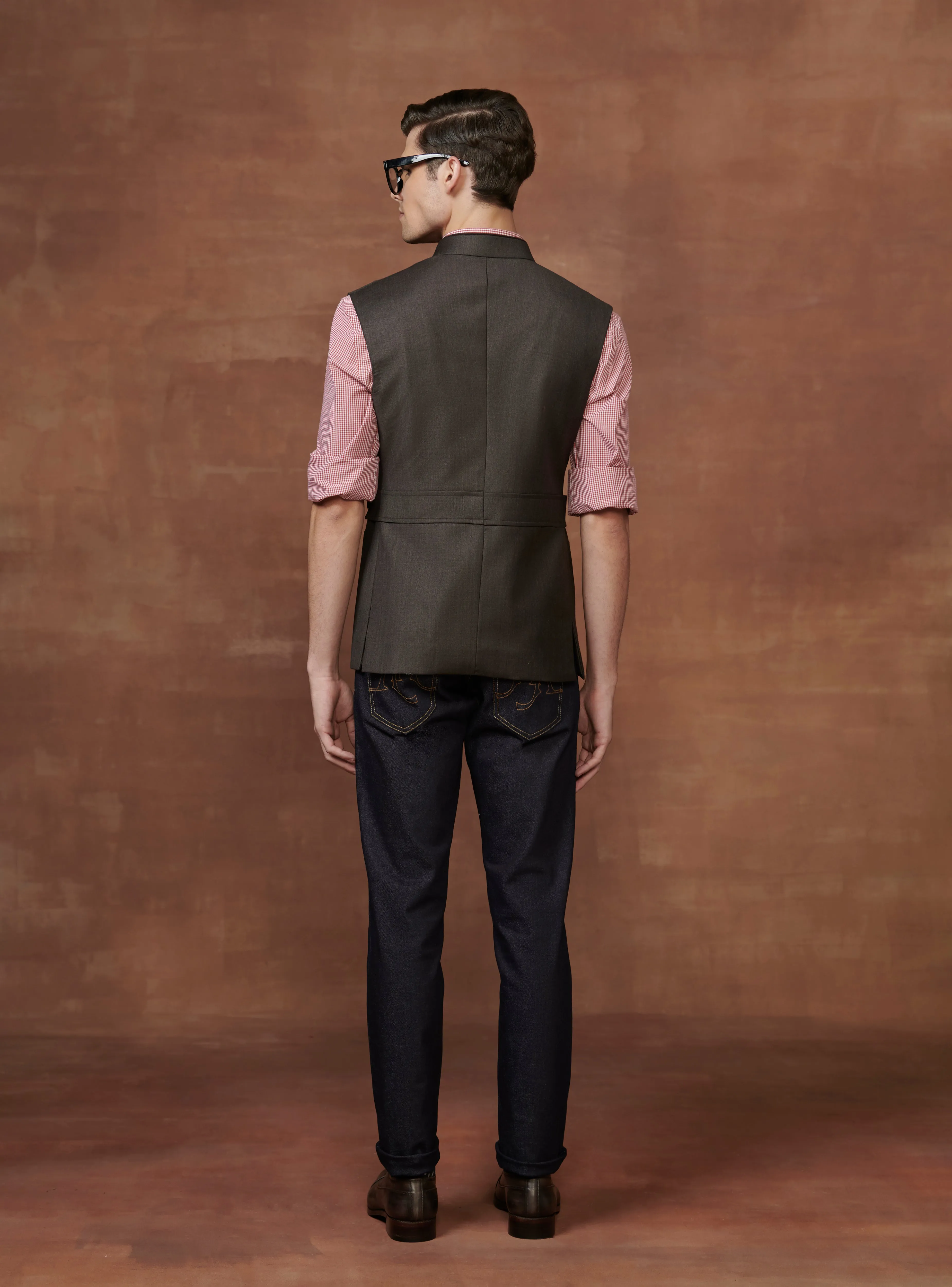 SAFARI CHIC CUSTOMIZED ELEGANCE WITH OUR WAISTCOAT
