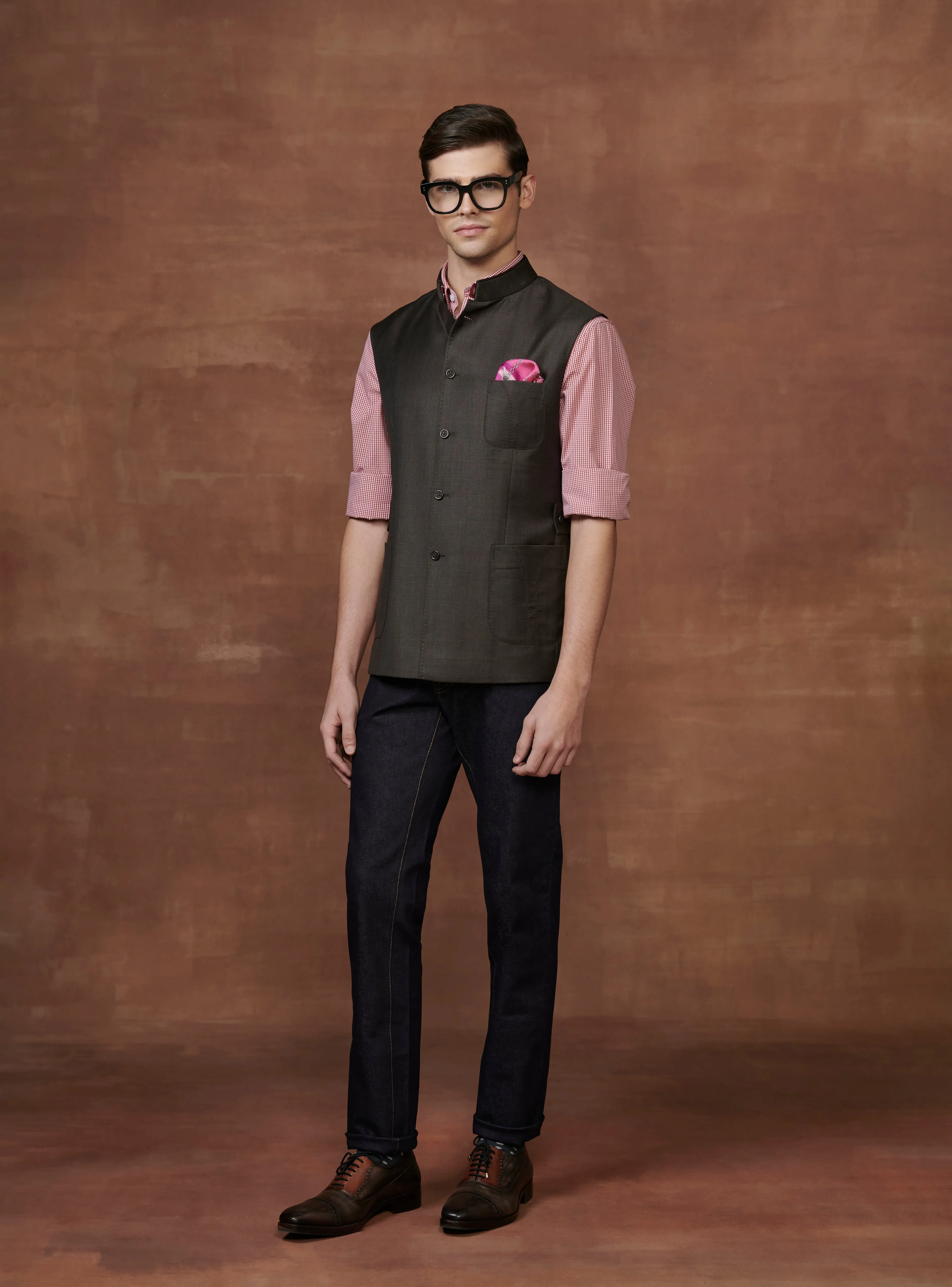 SAFARI CHIC CUSTOMIZED ELEGANCE WITH OUR WAISTCOAT