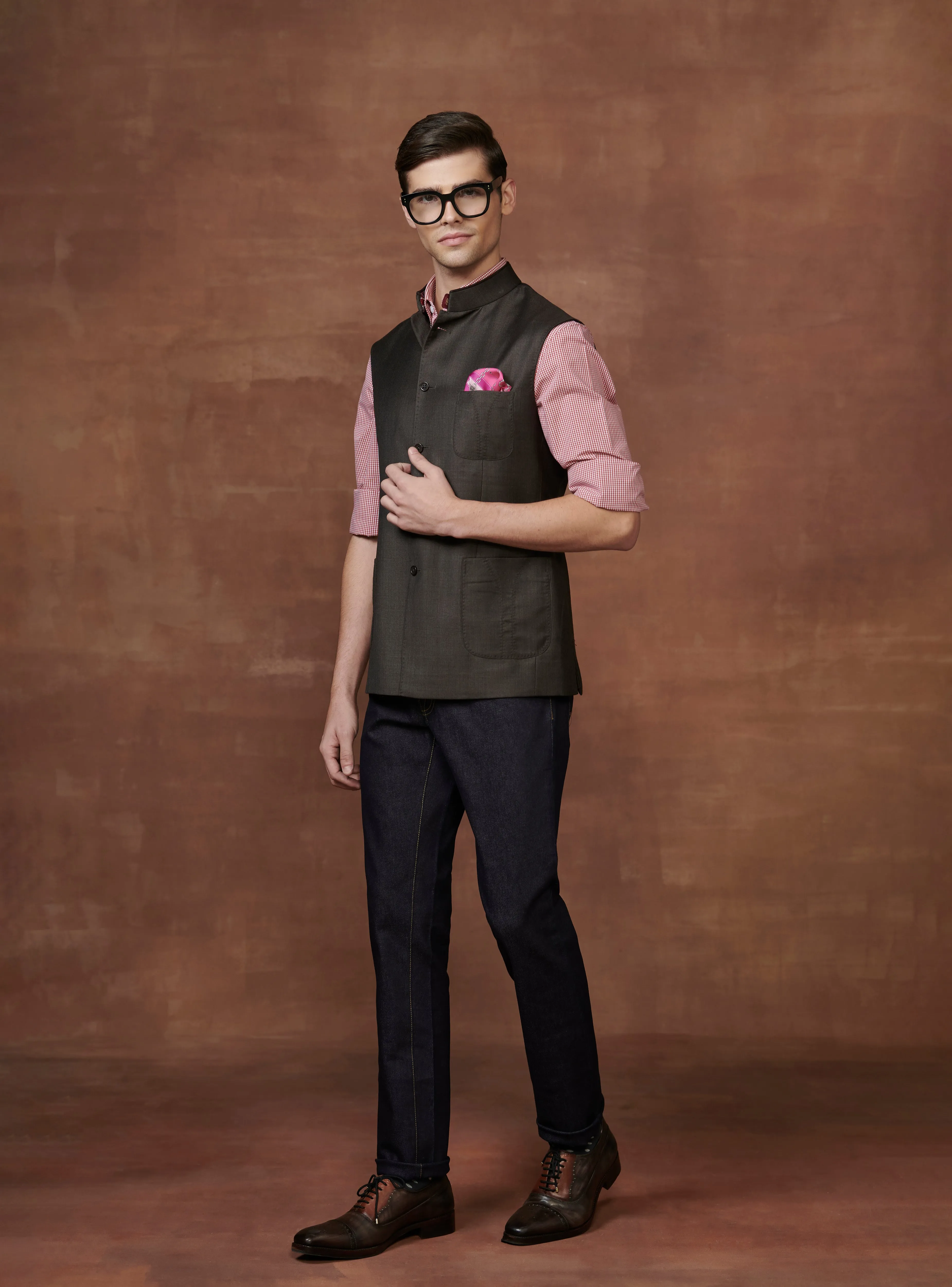 SAFARI CHIC CUSTOMIZED ELEGANCE WITH OUR WAISTCOAT