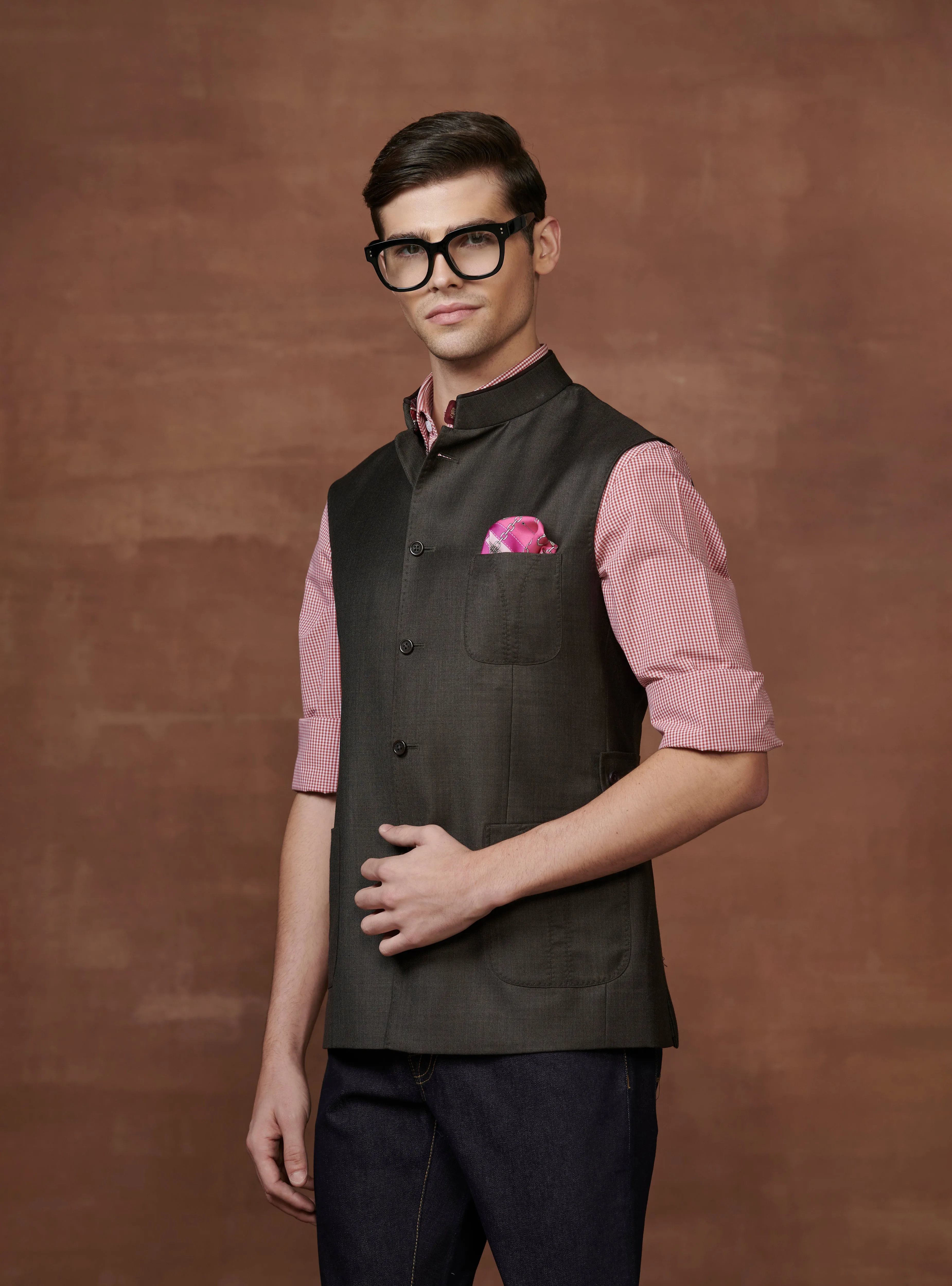 SAFARI CHIC CUSTOMIZED ELEGANCE WITH OUR WAISTCOAT