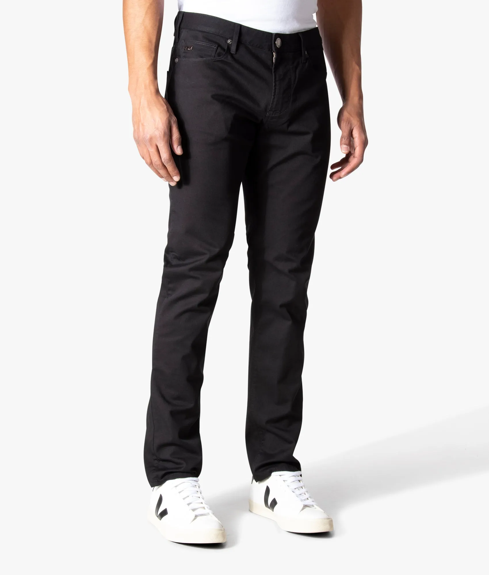 Slim Fit J06 Jeans