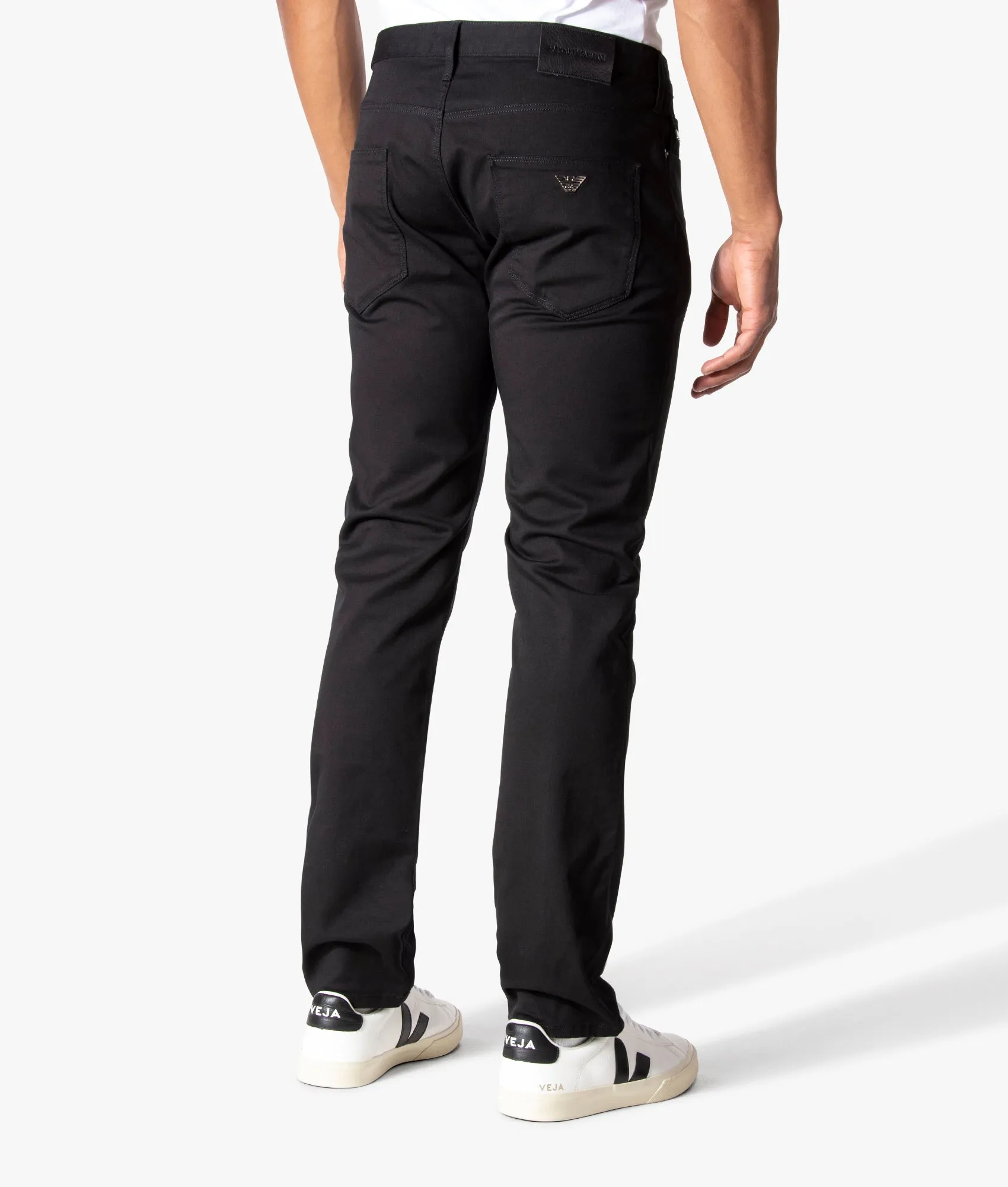 Slim Fit J06 Jeans